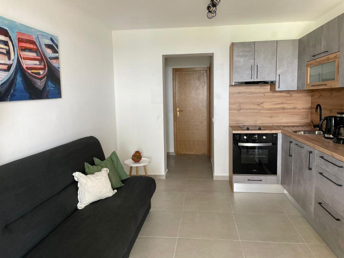 Apartmani Maris II Palit Екстериор снимка