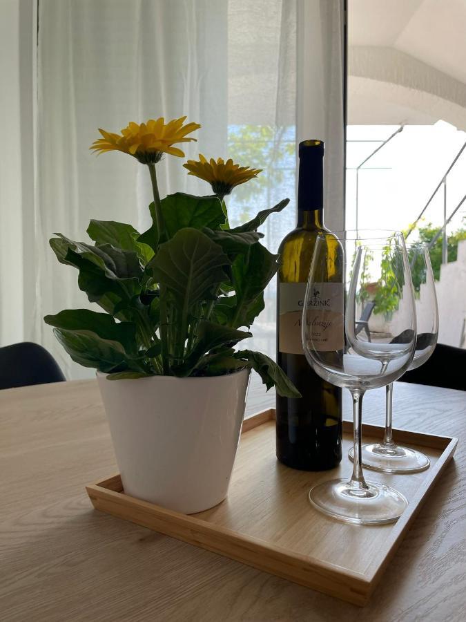 Apartmani Maris II Palit Екстериор снимка